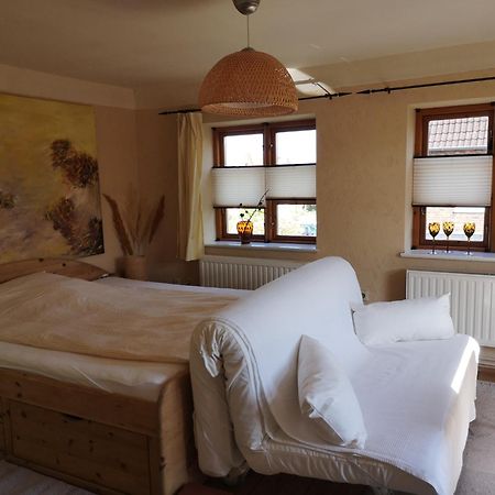 Zimmer Mit Gartenblick Schleswig Exterior foto